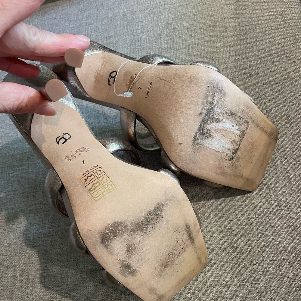 Coach bronze gold silver logo heels seven - Picture 4 of 4